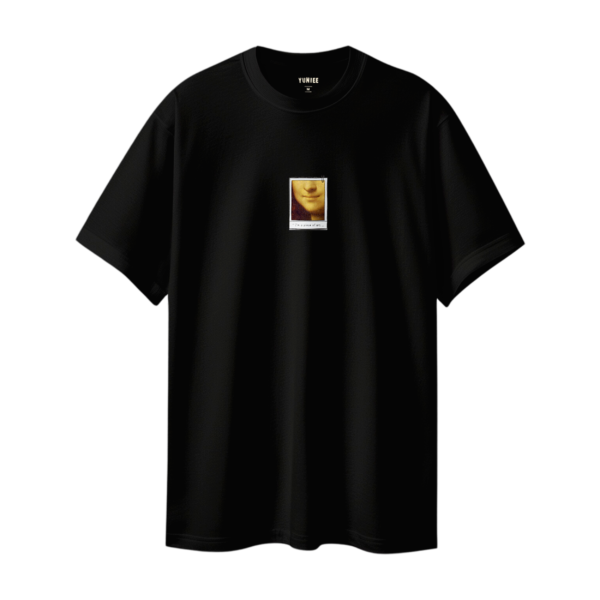 That Mysterious Smile - Unisex Oversize T-shirt