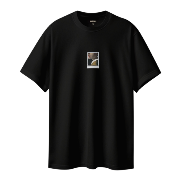 Between Silence & Smile - Unisex Oversize T-shirt